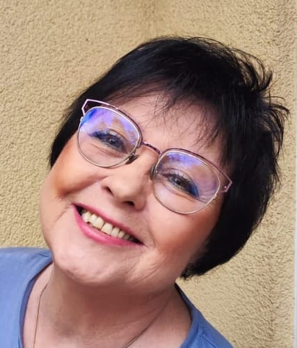 Customer photo review of 305 - Eyeshadow Champagner
