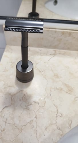 Customer photo review of Doble Edge Razor set Metal mate