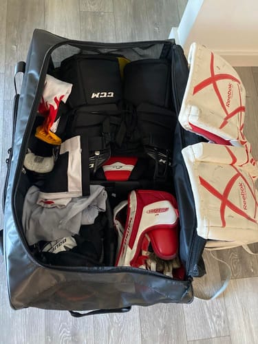 Customer photo review of Conway+Banks Hockey Bag