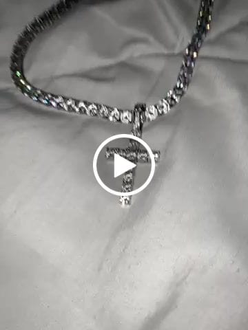 Customer video review of CROSS PIECE PENDANT. - WHITE GOLD