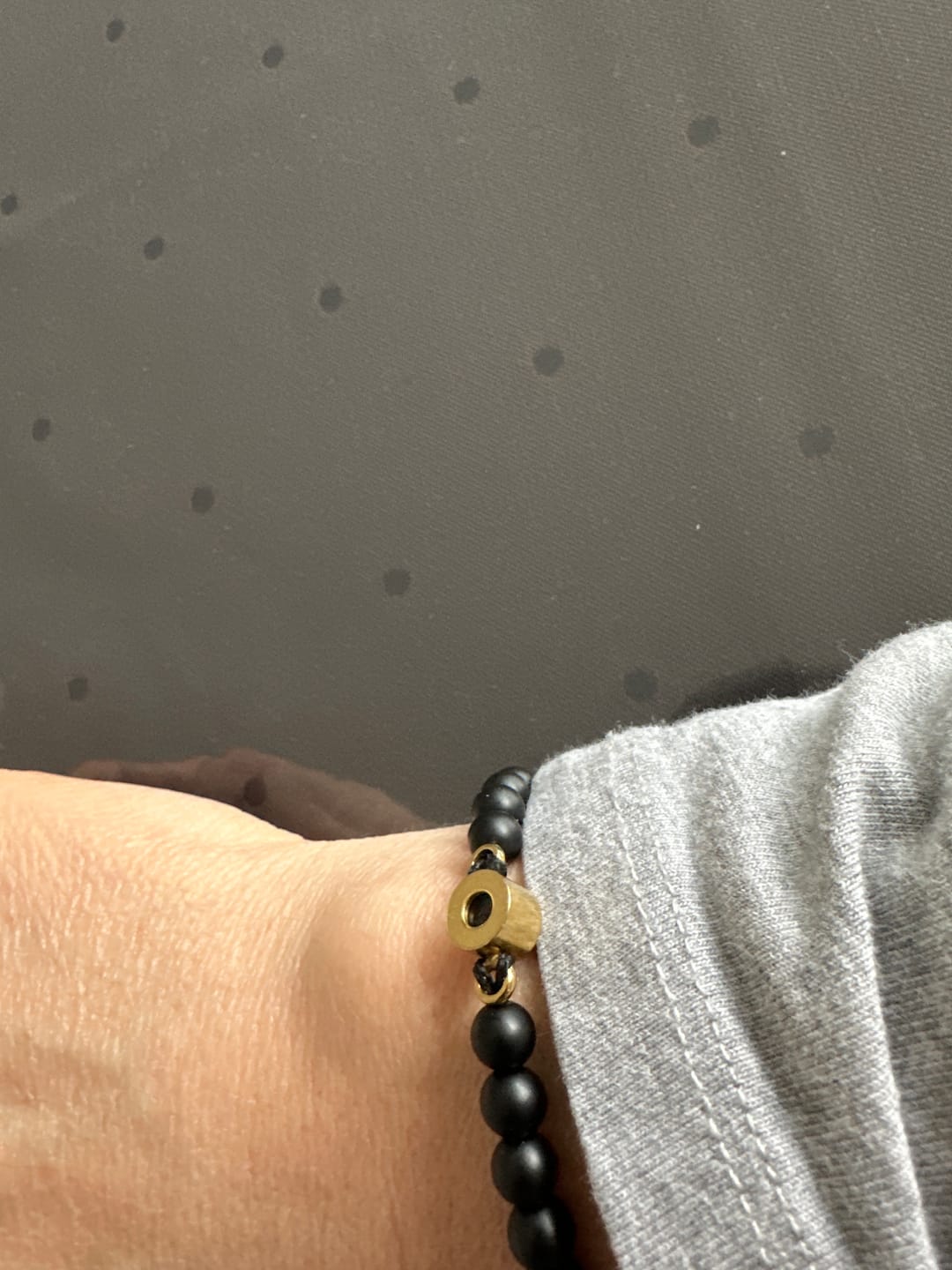 Customer photo review of Gravet Personalisiertes Perlen Armband