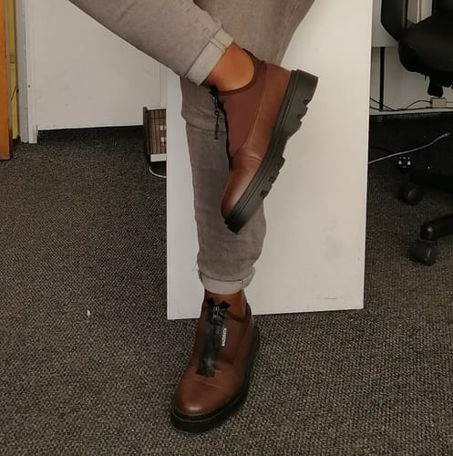 Customer photo review of Mazerata Vinchey 3 Faux Leather / Lycra - Chocolate