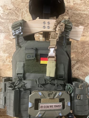 Customer photo review of SHIELD Germany BRAVO 3x Lang-Magazintasche Steingrau-Oliv