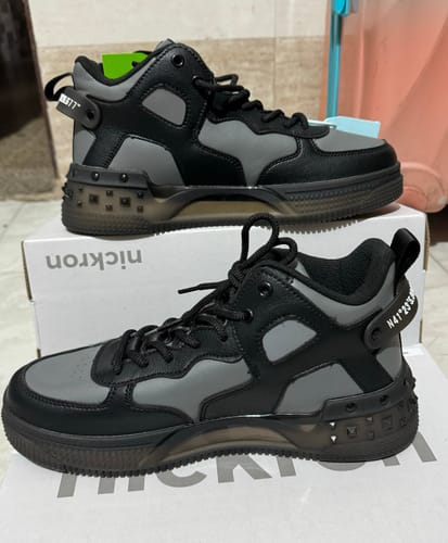 Customer photo review of Droid Sneakers 1.2