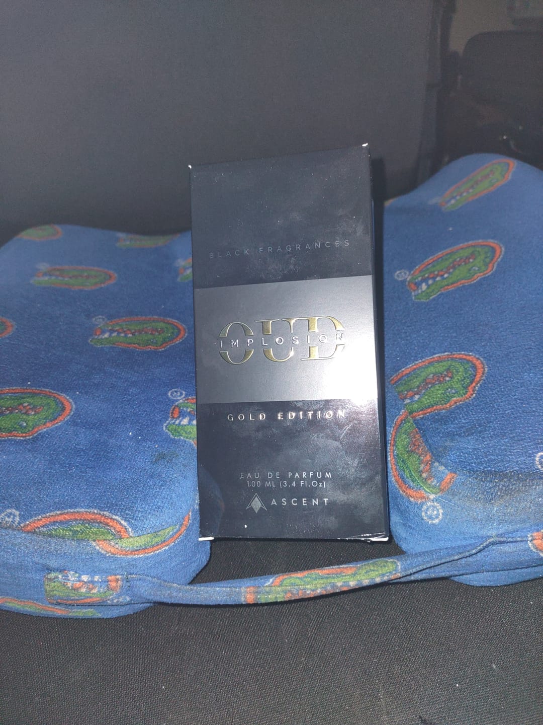 Customer photo review of Oud Implosion US