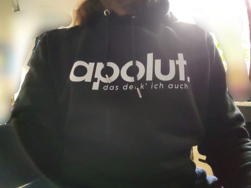 Customer photo review of APOLUT ORGANIC HOODIE BUBEN • LOGO & CLAIM - WEISS