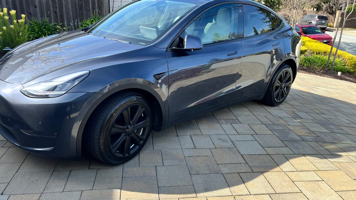 Customer photo review of TESPLUS 19'' Arachnid Style Wheel Cover for Model S/Y