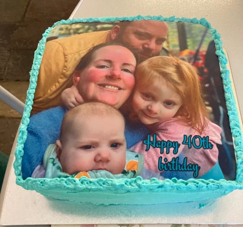Customer photo review of 19 cm x 19 cm Square Pre-cut Custom Edible Icing Image