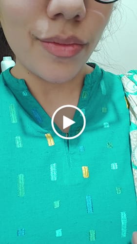 Customer video review of O.TWO.O HONEY WHISPER VELVET MATTE LIP GLAZE