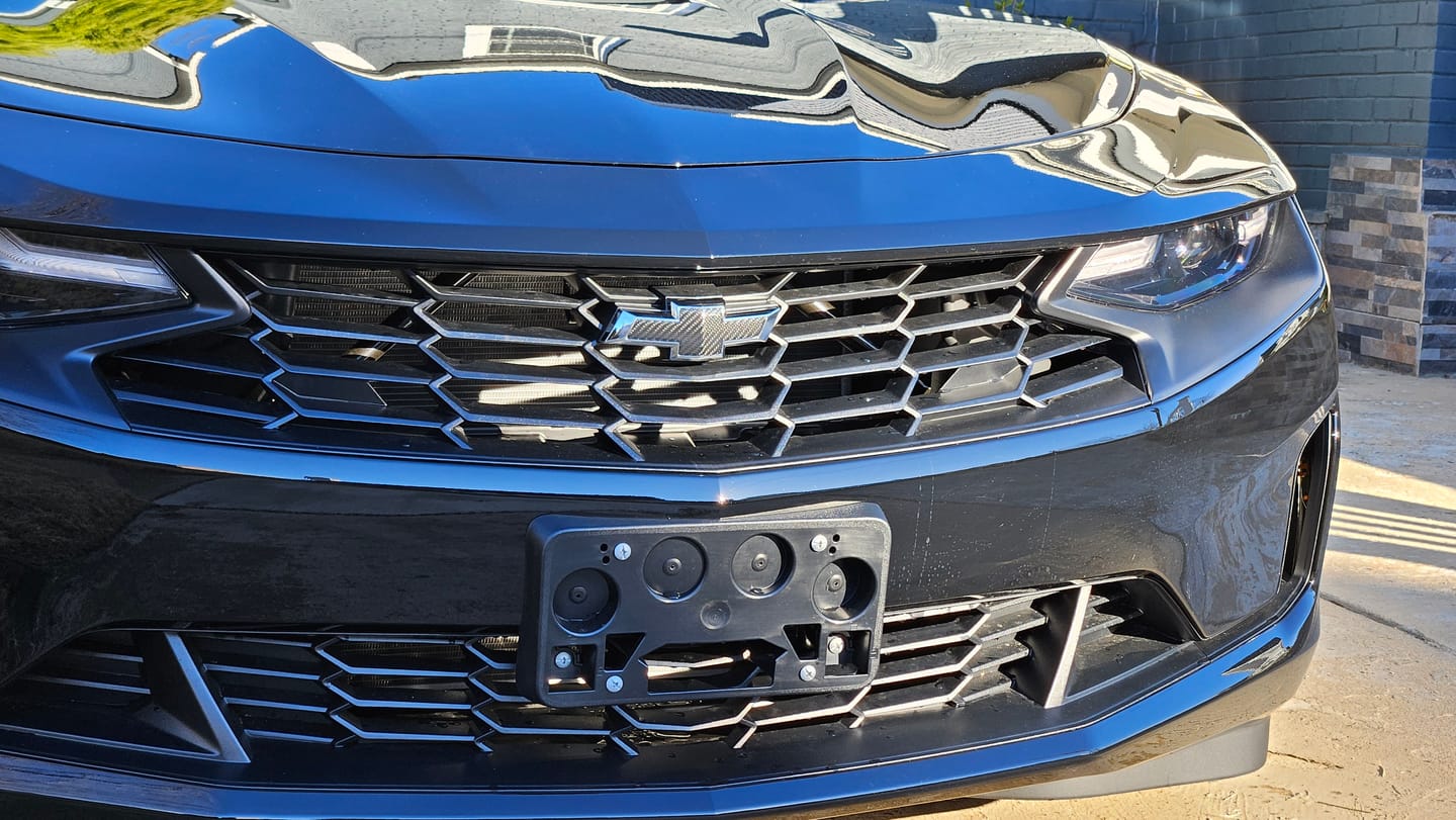 Customer photo review of 2016-2024 Camaro  Carbon Fiber Exterior Bow tie Covers