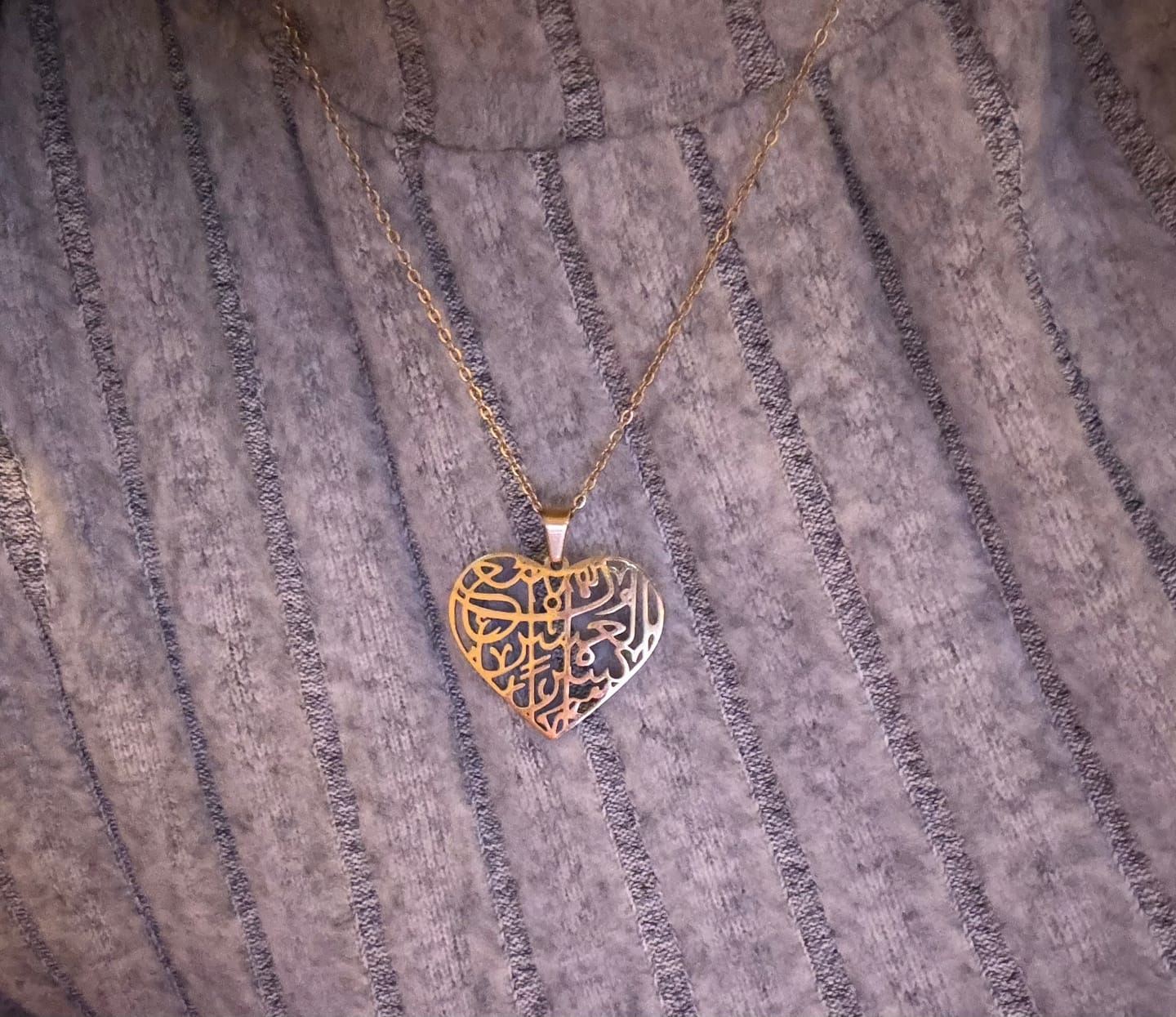 Customer photo review of "Gewiss, mit Erschwernis kommt Erleichterung" Heart Halskette