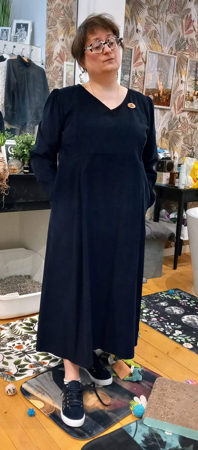 Customer photo review of Robe Romane - jean de coton noir