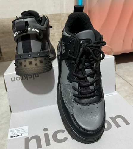 Customer photo review of Droid Sneakers 1.2