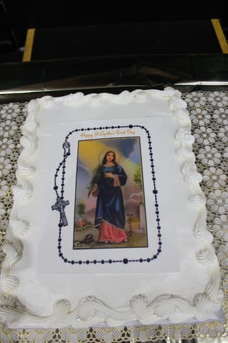 Customer photo review of A4 Rectangle Custom Edible Icing Image