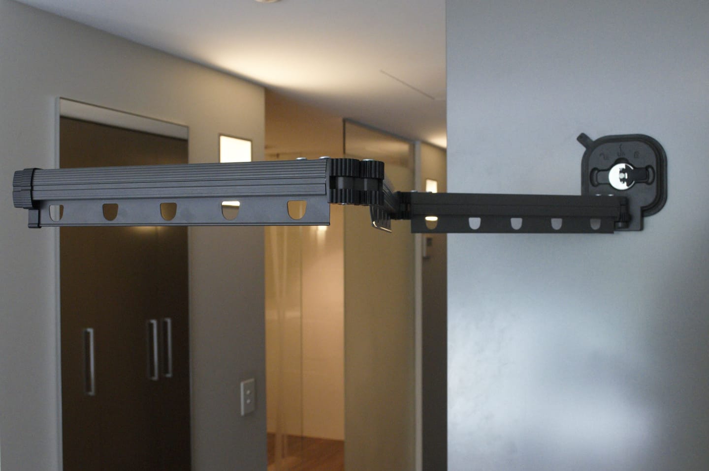 Customer photo review of Flowi™ Suction Clothes Hanger