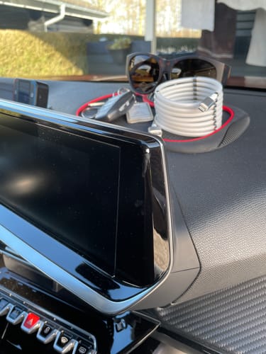 Customer photo review of Skridsikker telefonholder med måtte til bilen