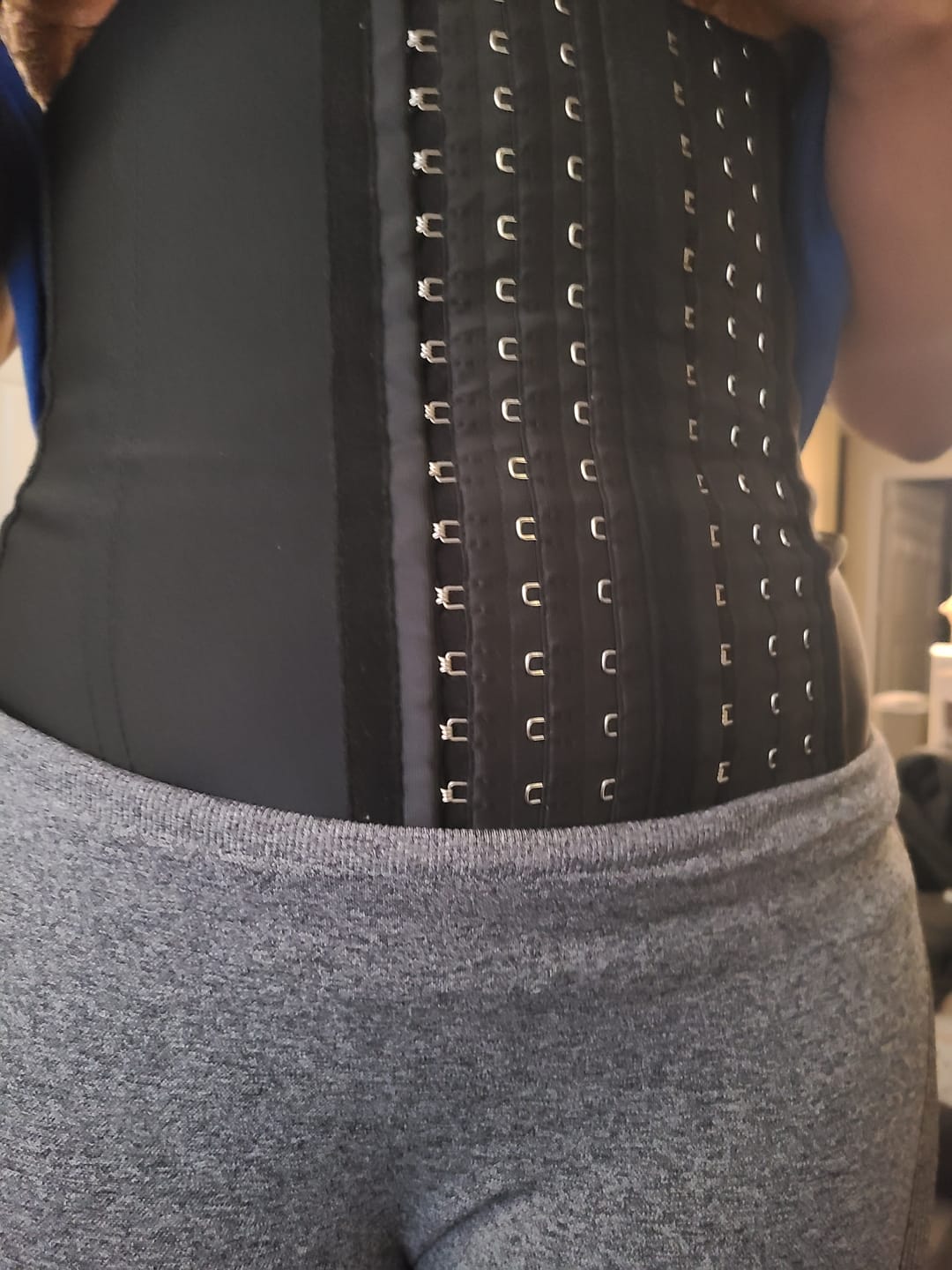 Customer photo review of KWhite Waist Trainer