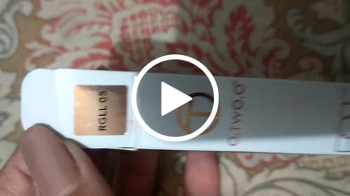 Customer video review of O.TWO.O ROSE GOLD 2 IN 1 LIPSTICK AND LIPGLOSS