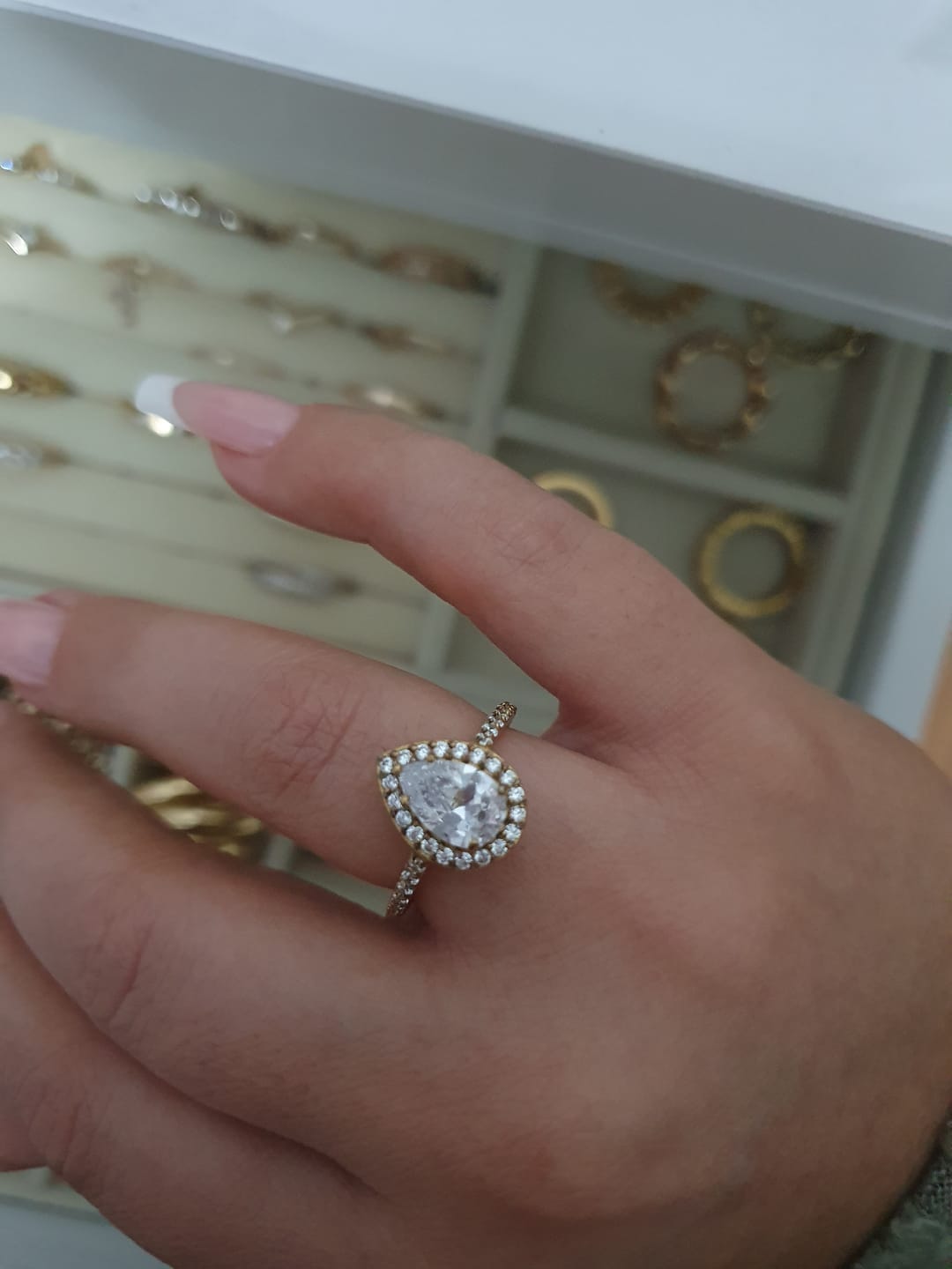 Customer photo review of Drop Ring | 18K vergoldet