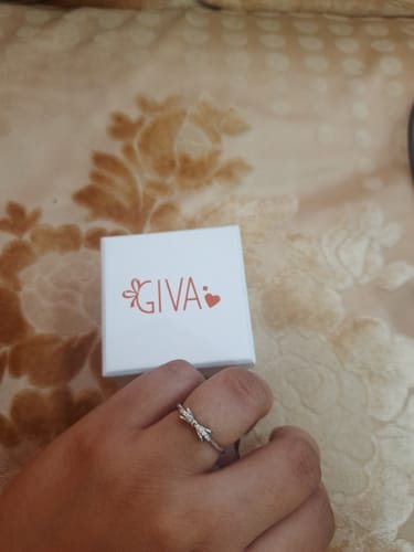 Customer photo review of Silver Triple Bow Ring