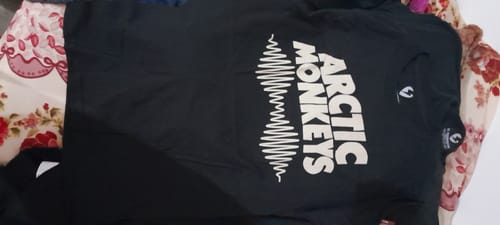 Customer photo review of Playera Arctic Monkeys Logo