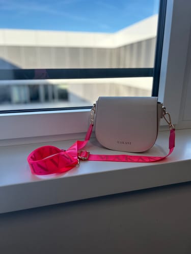 Customer photo review of STRAP - NEON PINK