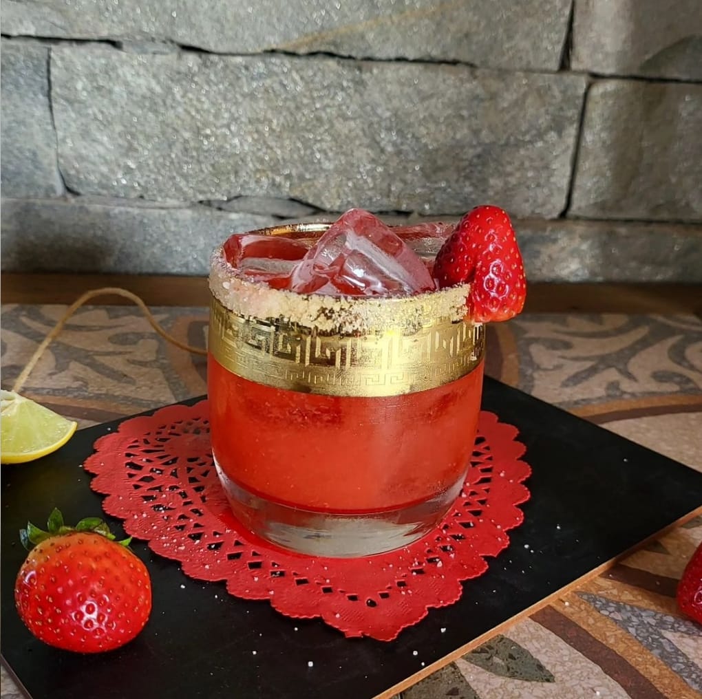 Customer photo review of Amigo Gold Plated Crystal Glasses (Set of 6)
