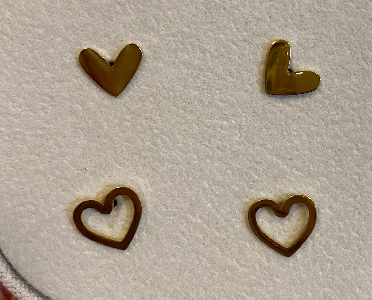 Customer photo review of Aretes Corazón