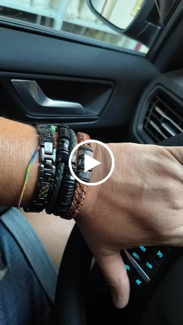 Customer video review of Lederarmband "Spirit"