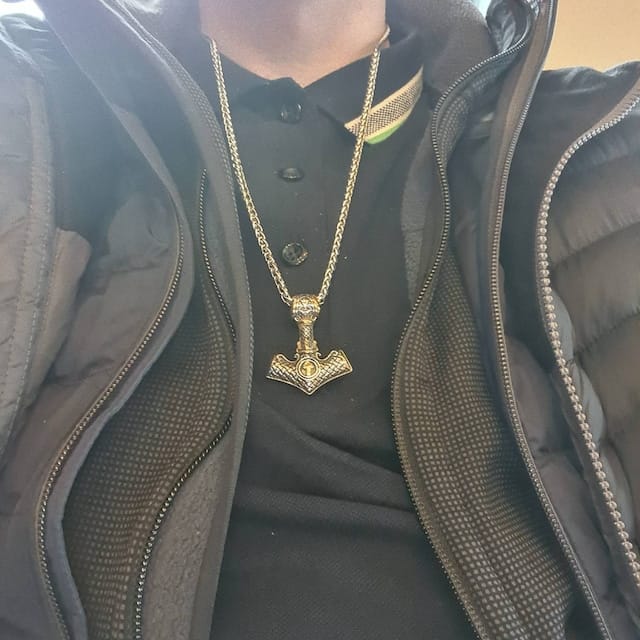 Customer photo review of Valknut Othala Mjölnir - Teiwaz & Algiz Rune Thor's Hammer Amulet