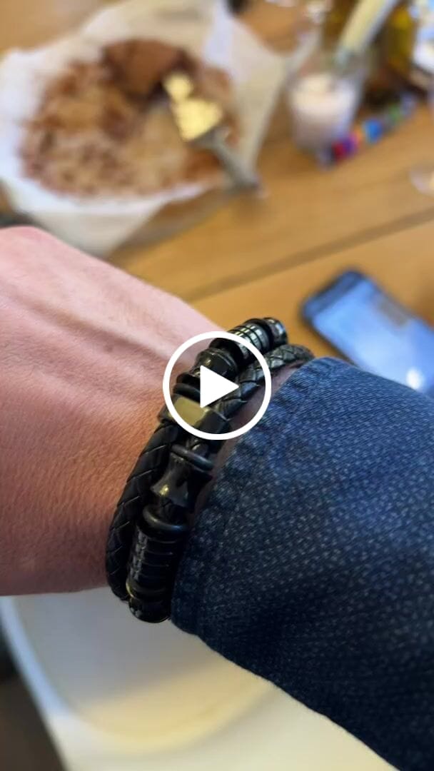 Customer video review of Lederarmband "Spirit"