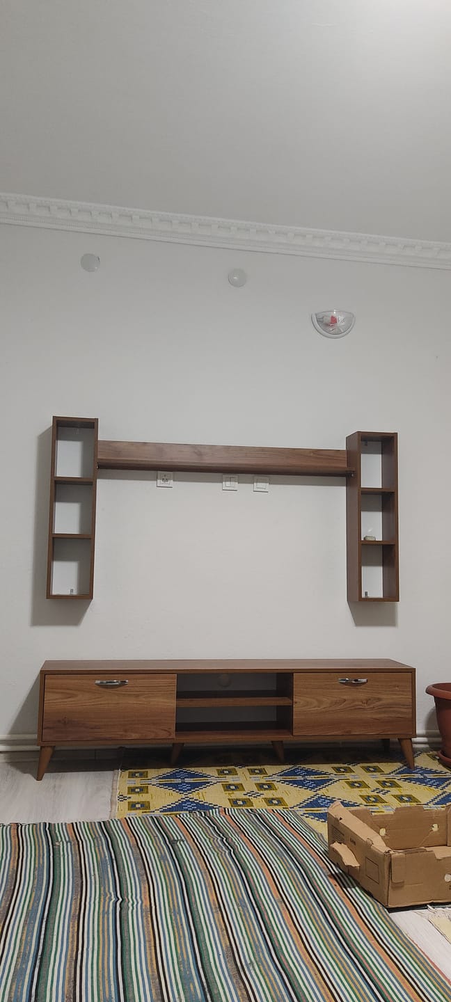 Customer photo review of Rani A9 Duvar Raflı Tv Ünitesi Kitaplıklı Tv Sehpası Duvara Monte Raflı Modern Ayaklı 180 cm Minyatür Ceviz M5