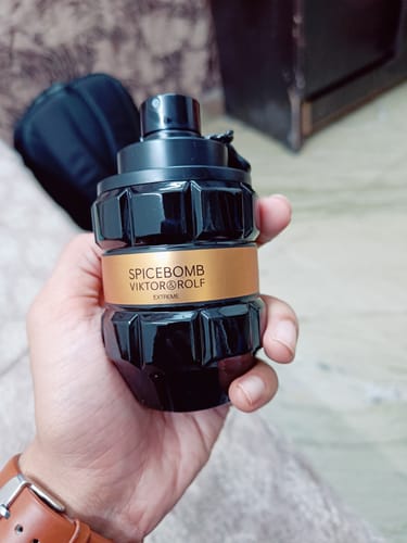 Owais A. review of Viktor & Rolf Spicebomb Extreme Eau De Parfum- 90ml image 1 out of 2