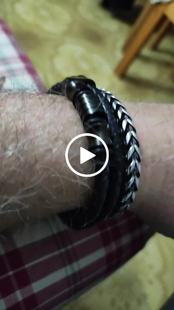 Customer video review of Lederarmband "Spirit"