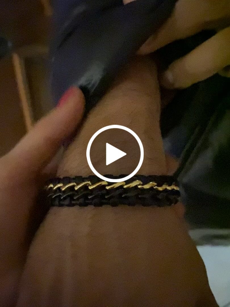 Customer video review of Lederarmband "Steel"
