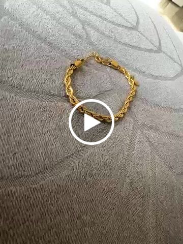 Customer video review of Pulsera Lace