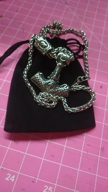 Customer photo review of Valknut Othala Mjölnir - Teiwaz & Algiz Rune Thor's Hammer Amulet