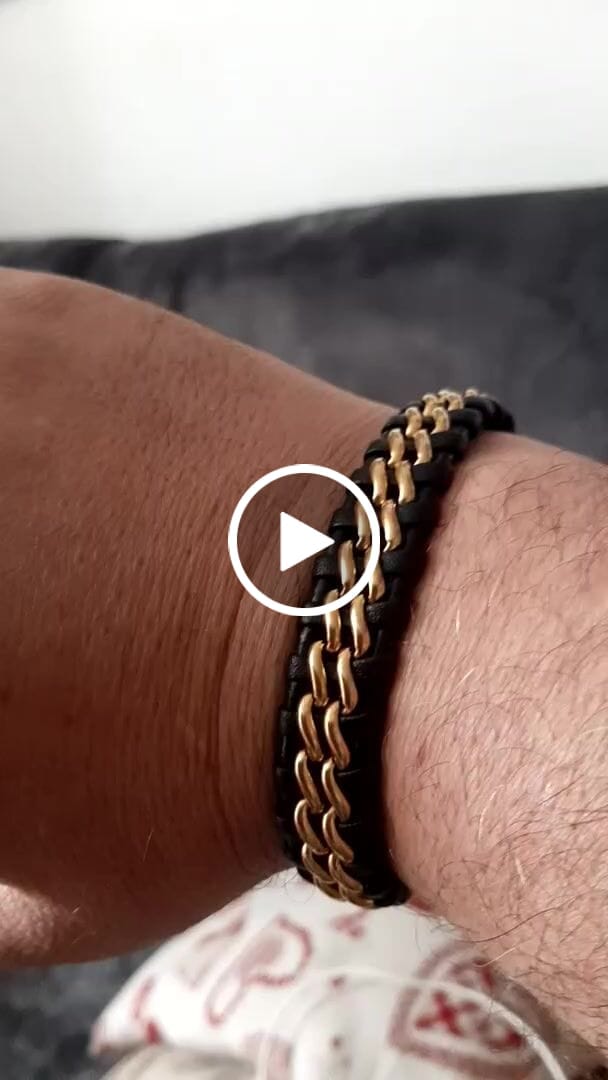 Customer video review of Lederarmband "Steel"