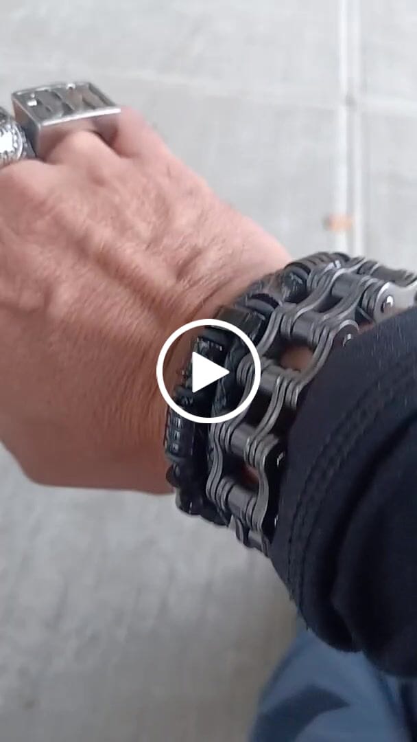 Customer video review of Lederarmband "Spirit"
