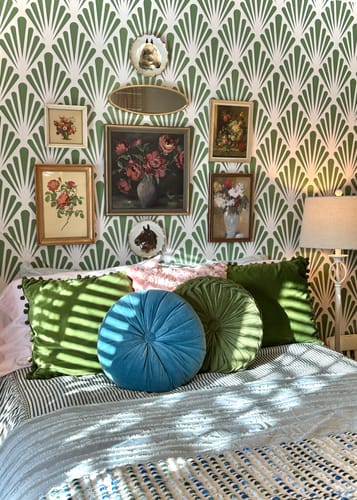 Customer photo review of Virginia Cambridge - Geometric Vintage Leaves Wallpaper
