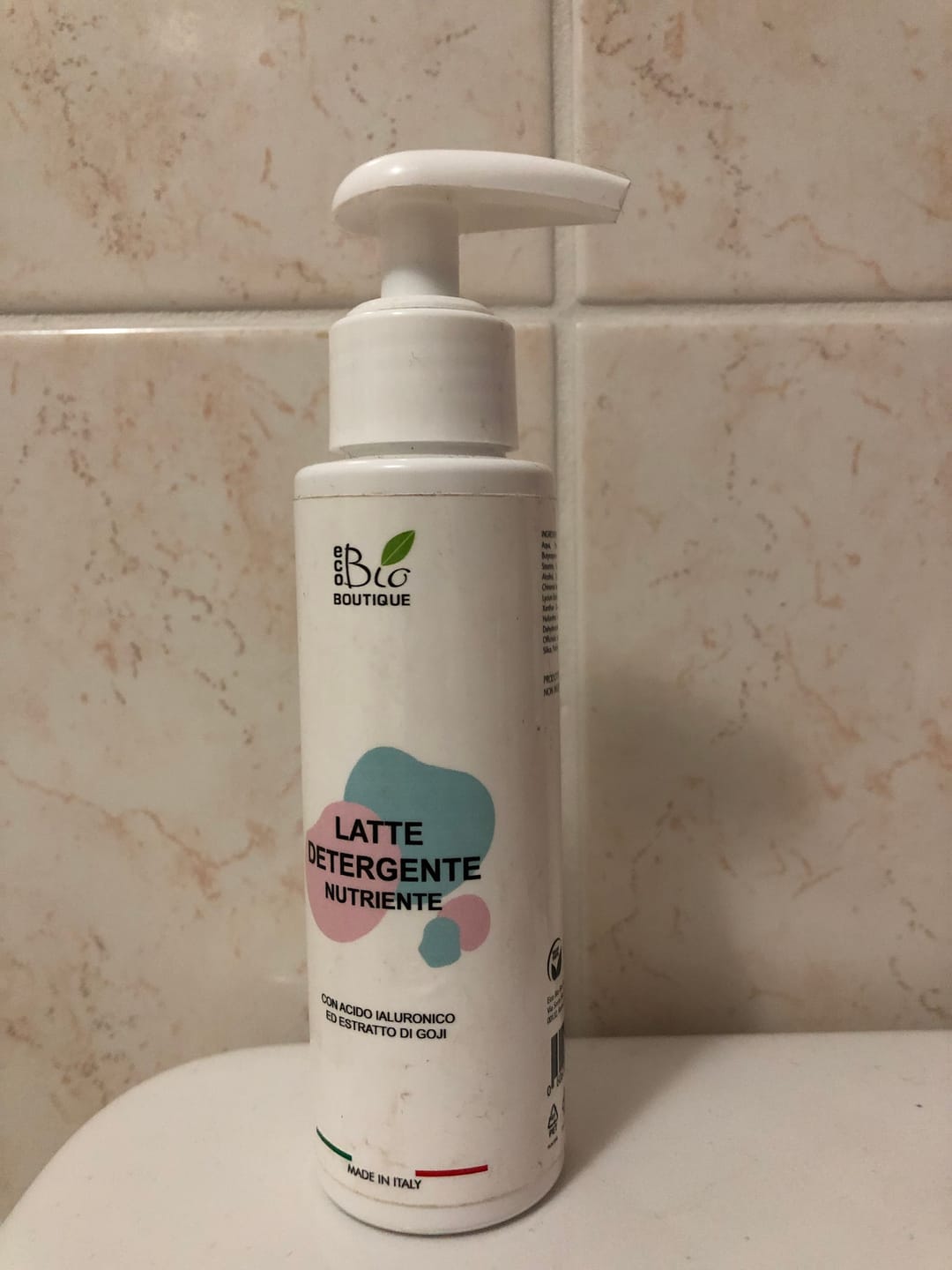 Customer photo review of Latte Detergente Nutriente