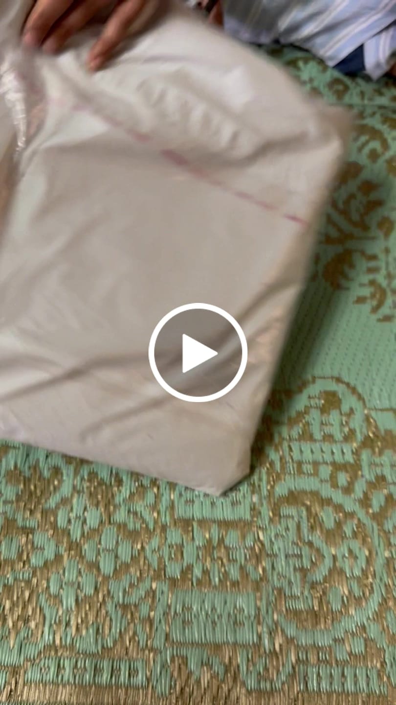 Customer video review of Holika Linen Sari