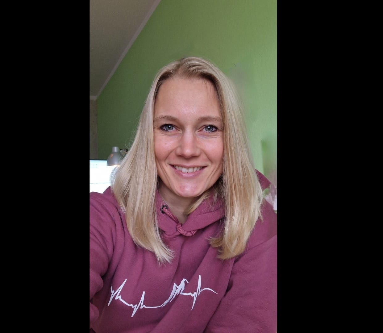 Customer photo review of Herzschlag Berge - Unisex Premium Organic Hoodie