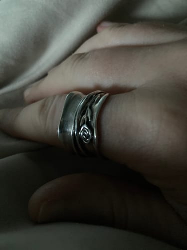 Customer photo review of Fidget Spinner Rose Ring Sterling Silver