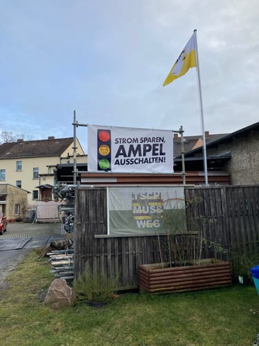 Customer photo review of BANNER / PVC-PLANE 2m x 1m • STROM SPAREN, AMPEL AUSSCHALTEN!