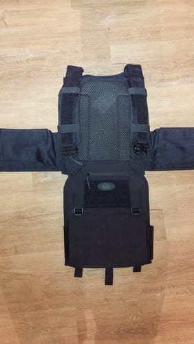 Customer photo review of SHIELD Germany Plattenträger BRAVO Schwarz SK4 / NIJ IV
