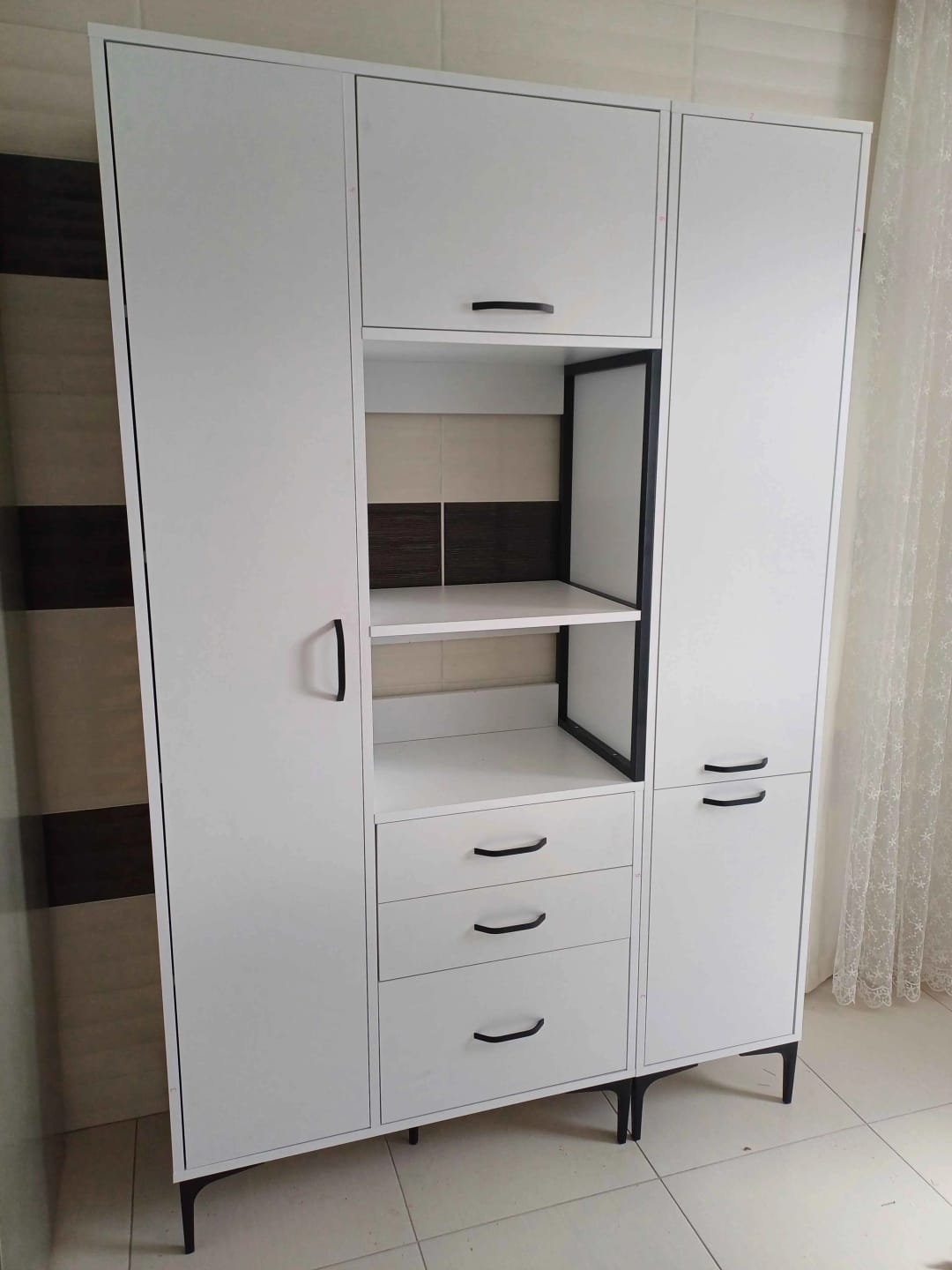 Customer photo review of Rani JE118 Çok Amaçlı Dolap 4 Kapaklı 3 Çekmeceli Kiler Mutfak Dolabı Beyaz