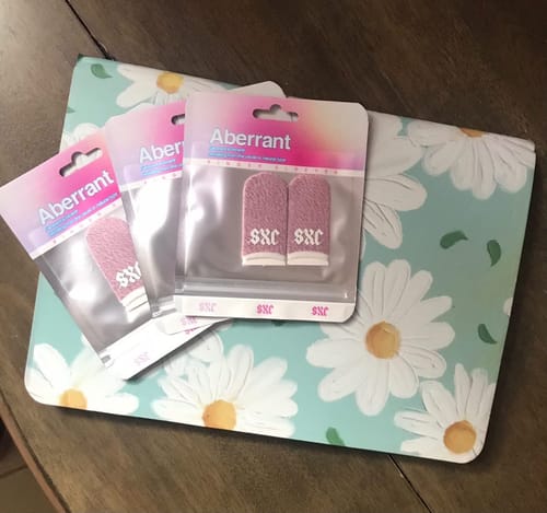 Customer photo review of "Aberrant" Finger Sleeves - Ten Packs