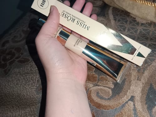 Customer photo review of Miss Rose Silk Flawless Foundation