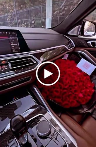 Customer video review of Red Rose Bouquet - Valentines